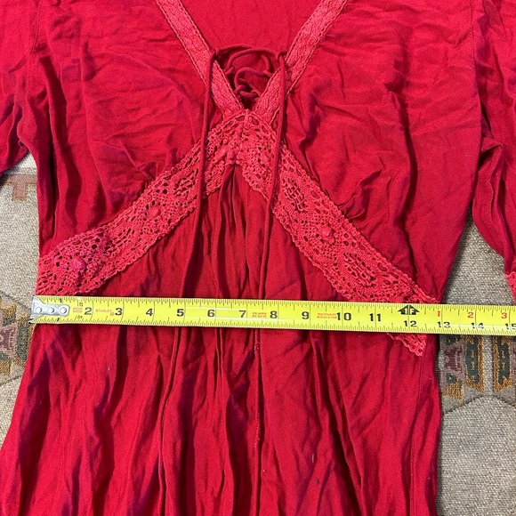 Red Dress 🔺 - Picture 6 of 6